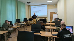 Zakończenie kursu doskonalącego pt. „Postępowanie funkcjonariuszy Straży Granicznej w przypadku wystąpienia sytuacji kryzysowych” Zakończenie kursu doskonalącego pt. „Postępowanie funkcjonariuszy Straży Granicznej w przypadku wystąpienia sytuacji kryzysowych”