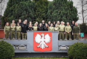 Zakończenie kursu pt. ”Postępowanie w sprawie zobowiązania cudzoziemca do powrotu” Zakończenie kursu pt. ”Postępowanie w sprawie zobowiązania cudzoziemca do powrotu”