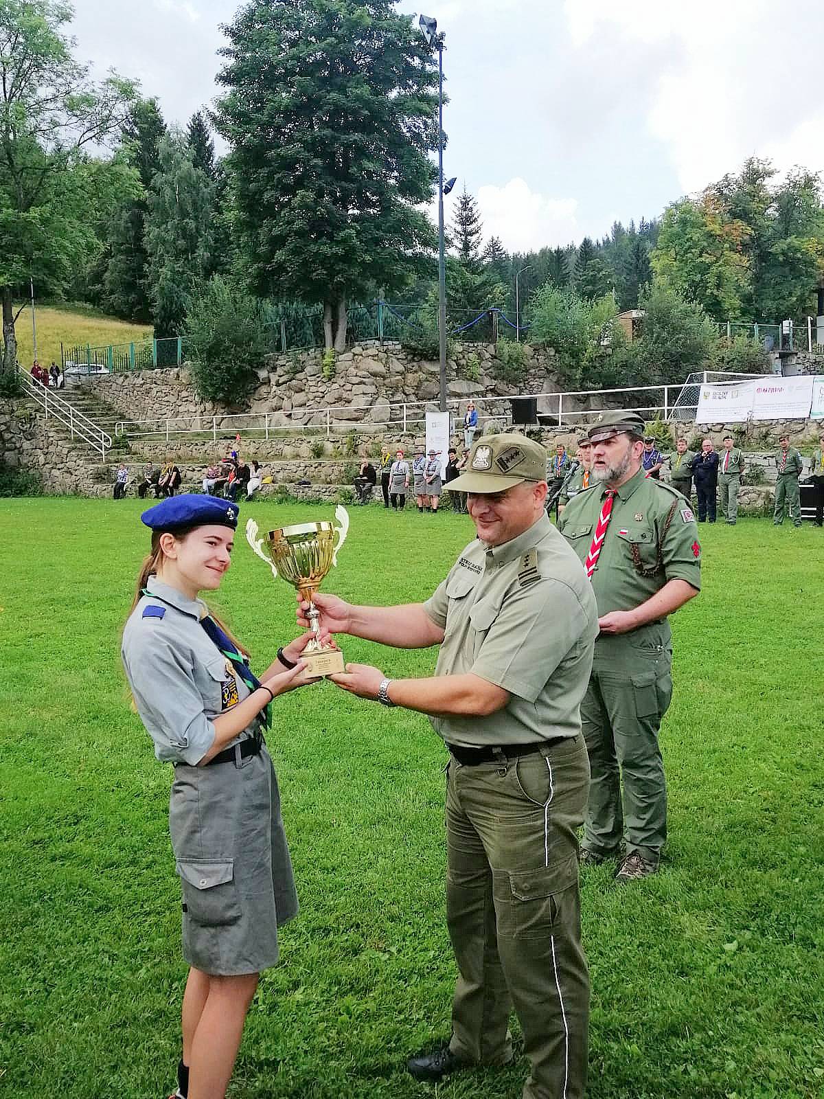 Rajd Granica wręczenie pucharu