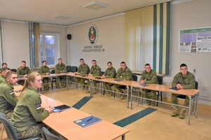 Absolwenci Akademii Państwowej Straży Granicznej Ukrainy im. Bogdana Chmielnickiego z wizytą w OSS SG w Lubaniu