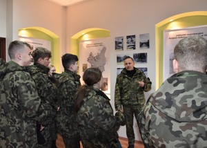 Wizyta uczniów klas mundurowych w Ośrodku Szkoleń Specjalistycznych Straży Granicznej w Lubaniu