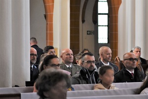 Z-ca Komendanta OSS SG w Lubaniu podczas Mszy świętej.