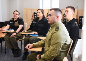 Kurs doskonalący nt. „Społeczno-kulturowe aspekty komunikacji z cudzoziemcami z wybranych państwa Azji Wschodniej i Południowo Wschodniej” Kurs doskonalący nt. „Społeczno-kulturowe aspekty komunikacji z cudzoziemcami z wybranych państwa Azji Wschodniej i Południowo Wschodniej”