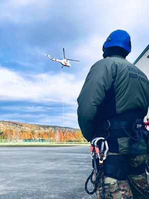 Uczestnicy kursu podczas zajęć praktycznych