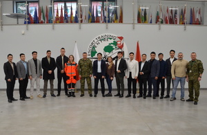 Warsztaty nt. „Zapewnienie bezpieczeństwa na pokładzie statku powietrznego z uwzględnieniem pierwszej pomocy” Warsztaty nt. „Zapewnienie bezpieczeństwa na pokładzie statku powietrznego z uwzględnieniem pierwszej pomocy”