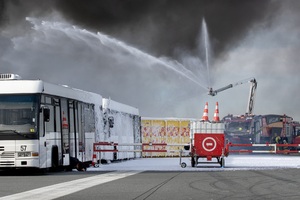 Warsztaty medycyny pola walki na lotnisku Wrocław-Strachowice