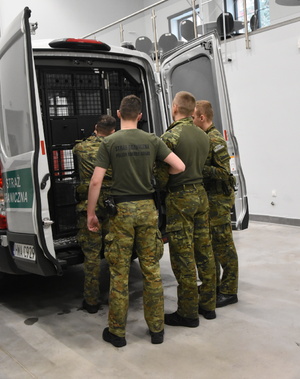 Zakończenie kursu doskonalącego pt. „Doprowadzanie cudzoziemców drogą lądową” Zakończenie kursu doskonalącego pt. „Doprowadzanie cudzoziemców drogą lądową”