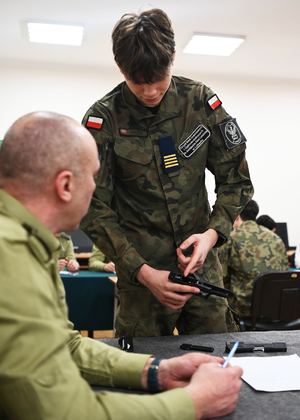 Egzamin końcowy klasy mundurowej potwierdzeniem wysokiego poziomu szkolenia Egzamin końcowy klasy mundurowej potwierdzeniem wysokiego poziomu szkolenia