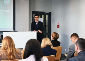 Spotkanie konsultacyjne poświęcone wymianie spostrzeżeń i doświadczeń w zakresie funkcjonowania systemu detencji administracyjnej Spotkanie konsultacyjne poświęcone wymianie spostrzeżeń i doświadczeń w zakresie funkcjonowania systemu detencji administracyjnej