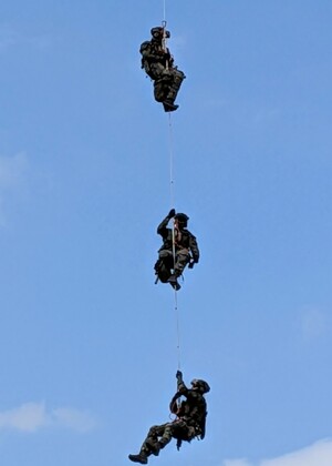 Szkolimy się na śmigłowcach Szkolimy się na śmigłowcach