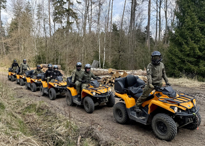 Trenujemy jazdę w trudnym terenie Trenujemy jazdę w trudnym terenie