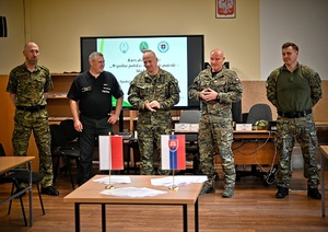 Szkolenie funkcjonariuszy wspólnych polsko-słowackich patroli Szkolenie funkcjonariuszy wspólnych polsko-słowackich patroli