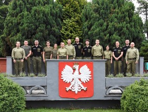 Kurs doskonalący nt. „Czynności sprawdzające wobec cudzoziemców przeprowadzane przez funkcjonariuszy SG jako element przeciwdziałania nielegalnej migracji” Kurs doskonalący nt. „Czynności sprawdzające wobec cudzoziemców przeprowadzane przez funkcjonariuszy SG jako element przeciwdziałania nielegalnej migracji”