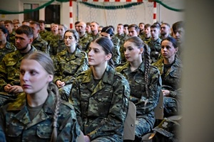 Ponad 220 nowych funkcjonariuszy SG rozpoczyna szkolenie podstawowe w OSS SG w Lubaniu Ponad 220 nowych funkcjonariuszy SG rozpoczyna szkolenie podstawowe w OSS SG w Lubaniu