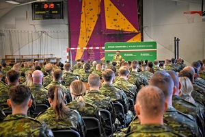 Ponad 220 nowych funkcjonariuszy SG rozpoczyna szkolenie podstawowe w OSS SG w Lubaniu Ponad 220 nowych funkcjonariuszy SG rozpoczyna szkolenie podstawowe w OSS SG w Lubaniu