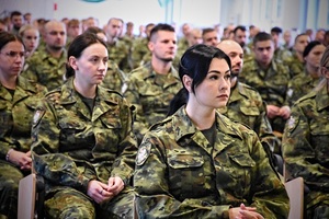Ponad 220 nowych funkcjonariuszy SG rozpoczyna szkolenie podstawowe w OSS SG w Lubaniu Ponad 220 nowych funkcjonariuszy SG rozpoczyna szkolenie podstawowe w OSS SG w Lubaniu