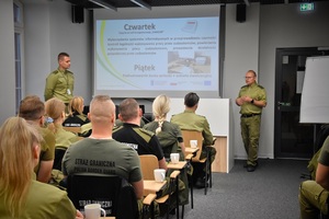 Kurs „Przeprowadzanie przez funkcjonariuszy SG kontroli legalności wykonywania pracy przez cudzoziemców, prowadzenia działalności gospodarczej przez cudzoziemców, powierzania wykonywania pracy cudzoziemcom - poziom I” Kurs „Przeprowadzanie przez funkcjonariuszy SG kontroli legalności wykonywania pracy przez cudzoziemców, prowadzenia działalności gospodarczej przez cudzoziemców, powierzania wykonywania pracy cudzoziemcom - poziom I”
